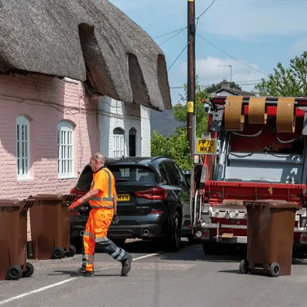 Benefits of Bulk Item Pickup for Homes and Businesses